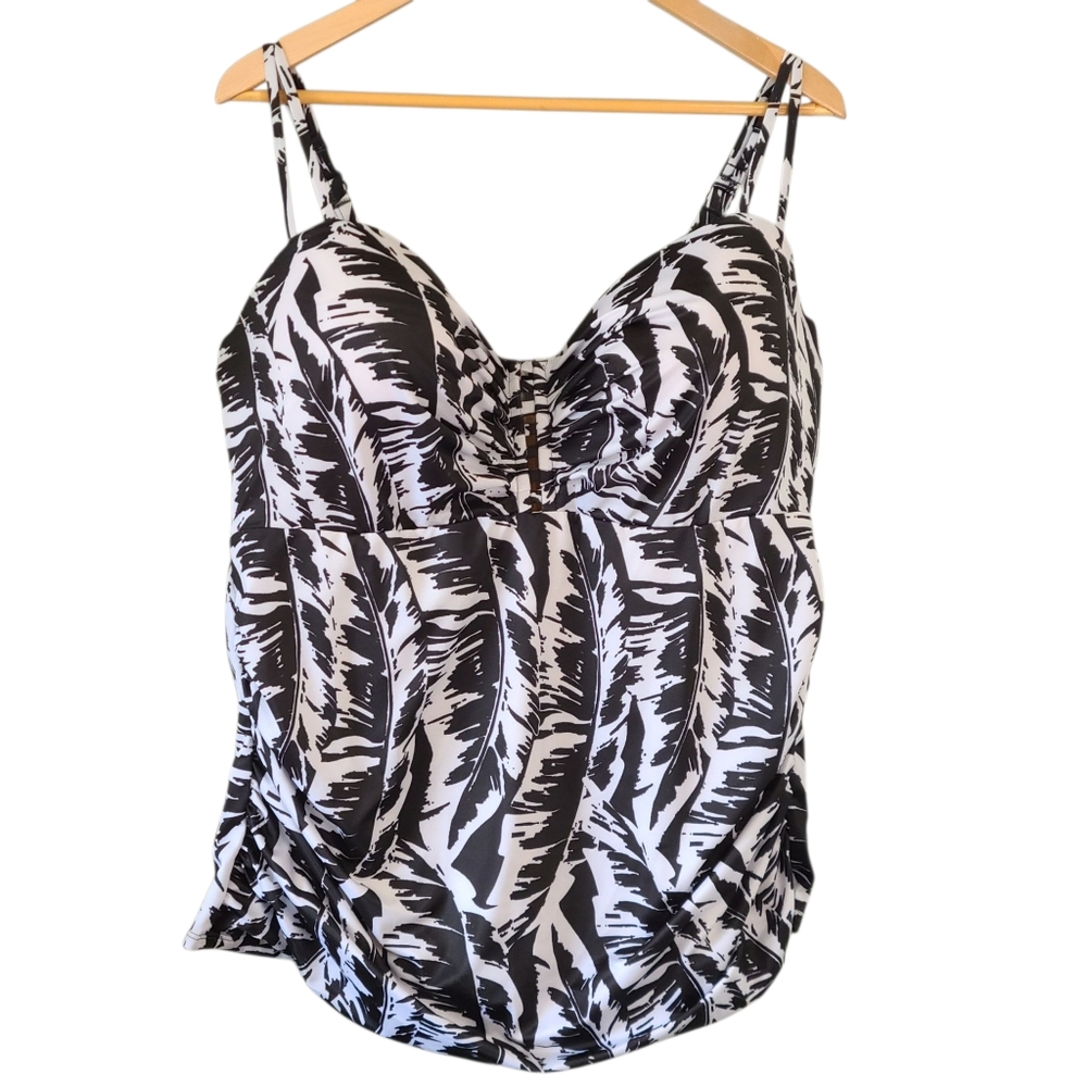 NWT Swim By Cacique Swim Top Plus Size 42F Black White